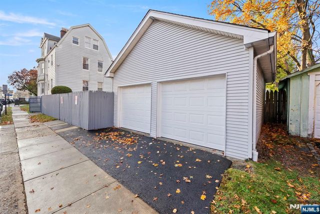 91 Headley Terrace, Irvington, NJ 07111