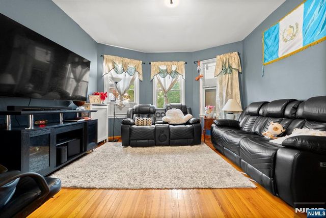 91 Headley Terrace, Irvington, NJ 07111