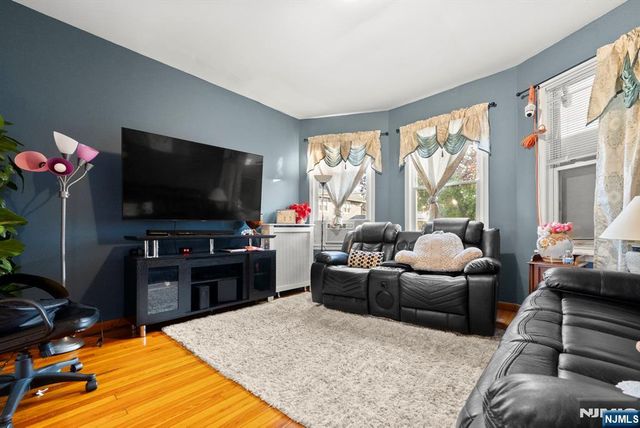 91 Headley Terrace, Irvington, NJ 07111