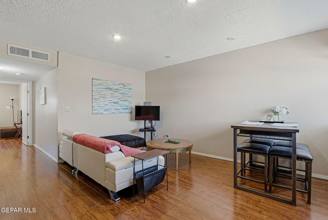 6400 Edgemere Boulevard 100, El Paso, TX 79925