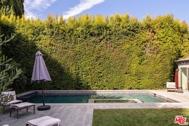 10481 Lindbrook Drive, Los Angeles, CA 90024