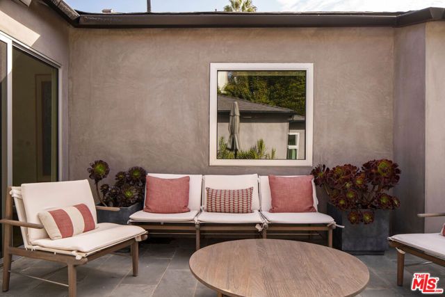 10481 Lindbrook Drive, Los Angeles, CA 90024