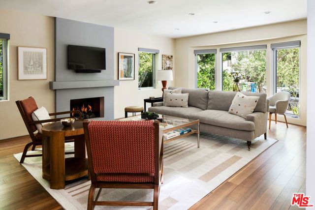 10481 Lindbrook Drive, Los Angeles, CA 90024