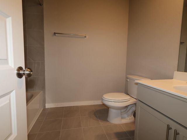579 Bishop Wood RD, Dripping Springs, TX 78620
