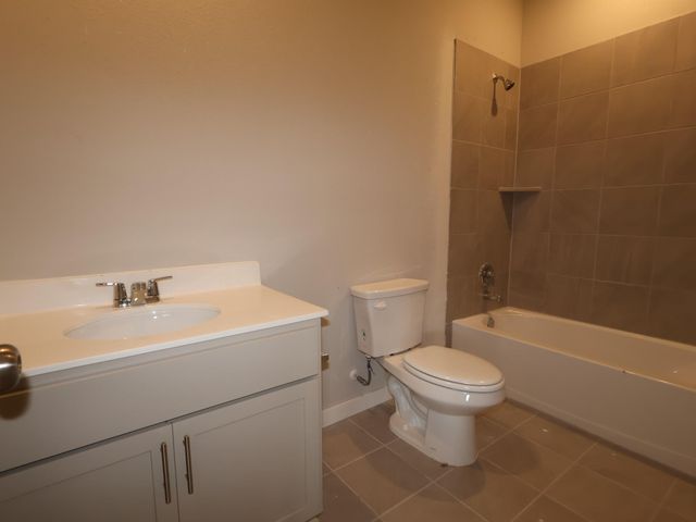 579 Bishop Wood RD, Dripping Springs, TX 78620