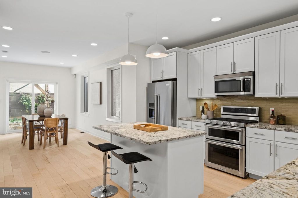765 S 15TH ST, Philadelphia, PA 19146 — photo 5