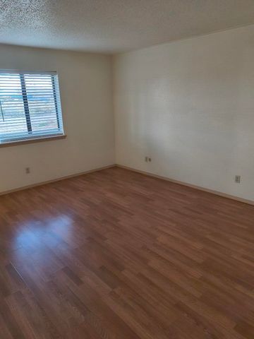 630 Gianera Avenue, Socorro, NM 87801