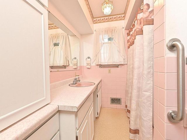 911 SW 4th Avenue, Grand Rapids, MN 55744