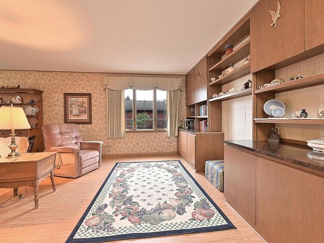 911 SW 4th Avenue, Grand Rapids, MN 55744