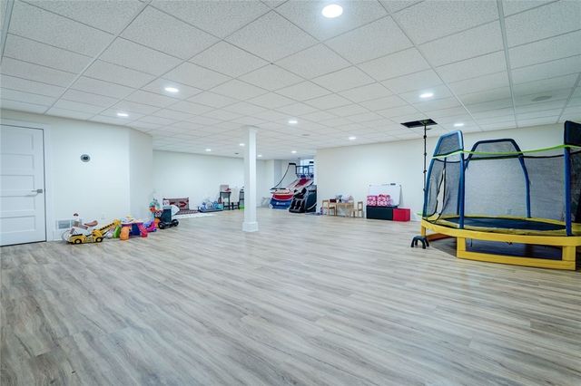 65 Pendleton Hill Drive, Brighton, NY 14618