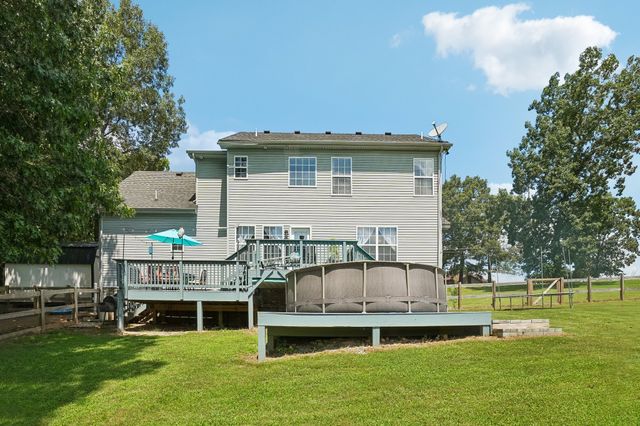 828 Seven Mile Ferry Rd, Clarksville, TN 37040