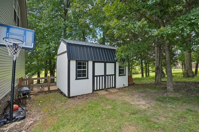 828 Seven Mile Ferry Rd, Clarksville, TN 37040