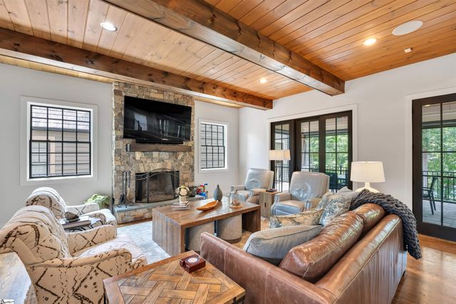 155 Village Point Drive, Sunset, SC 29685