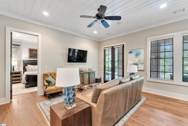 155 Village Point Drive, Sunset, SC 29685