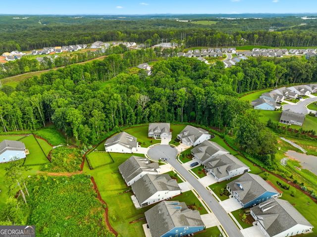 386 Kentucky Court, Hoschton, GA 30548