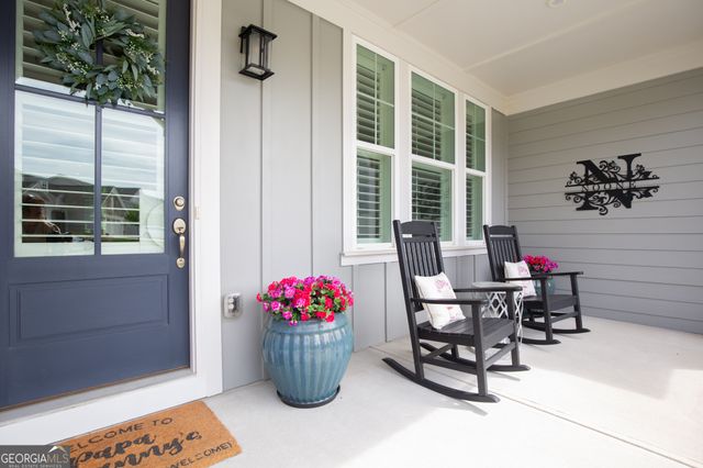386 Kentucky Court, Hoschton, GA 30548