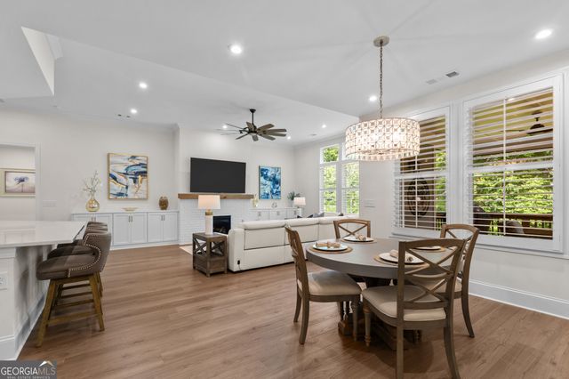 386 Kentucky Court, Hoschton, GA 30548
