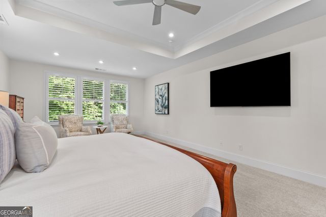 386 Kentucky Court, Hoschton, GA 30548