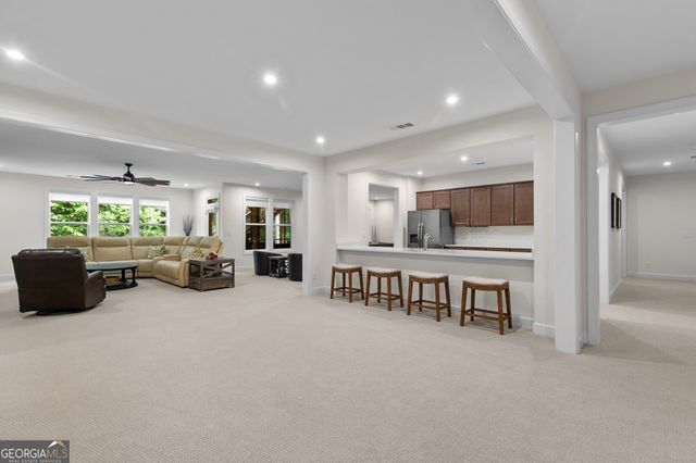386 Kentucky Court, Hoschton, GA 30548