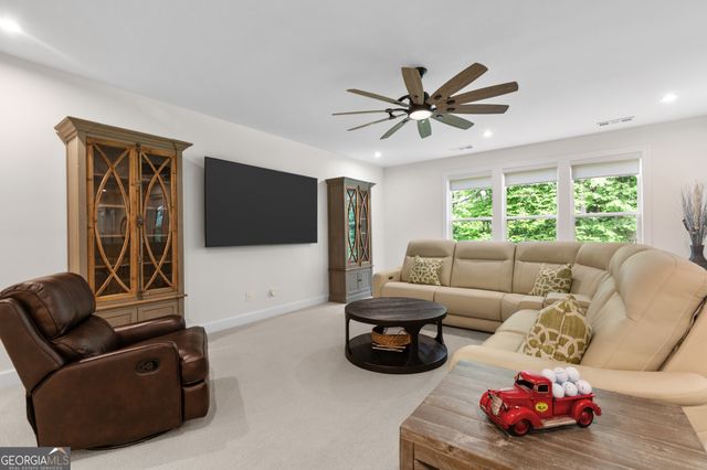 386 Kentucky Court, Hoschton, GA 30548