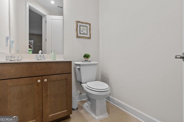 386 Kentucky Court, Hoschton, GA 30548