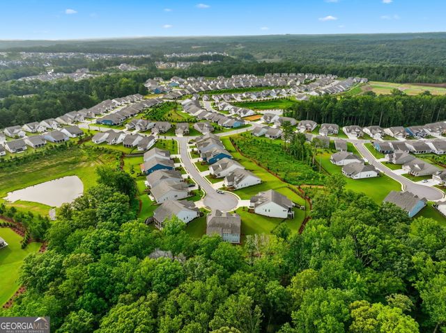 386 Kentucky Court, Hoschton, GA 30548