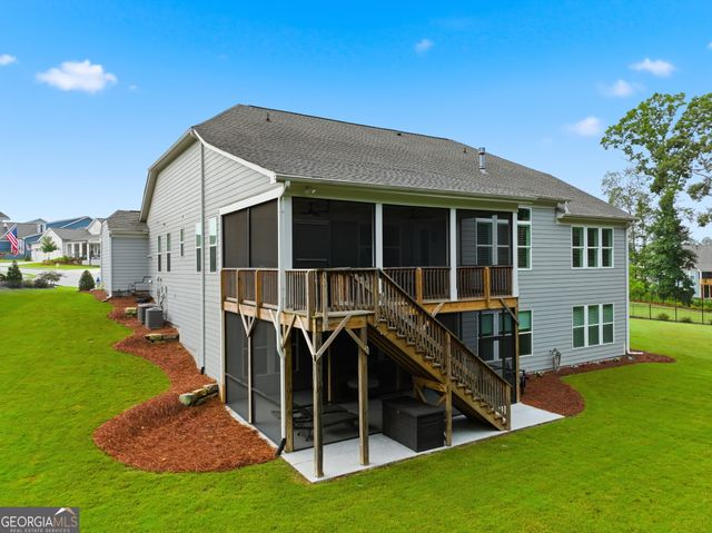 386 Kentucky Court, Hoschton, GA 30548