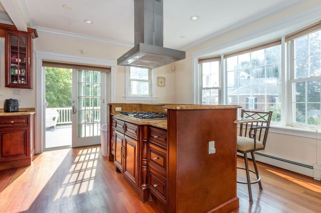 34 Avon Way, Quincy, MA 02169