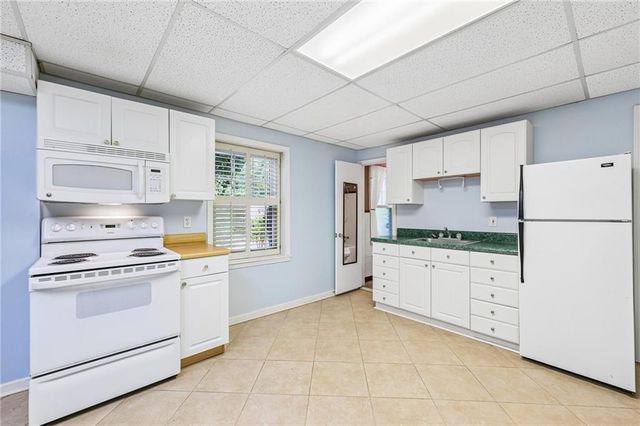 1067 Hess Drive, Avondale Estates, GA 30002