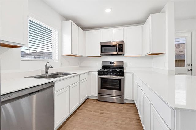 4118 Saw Mill Peak Lane, Baytown, TX 77521