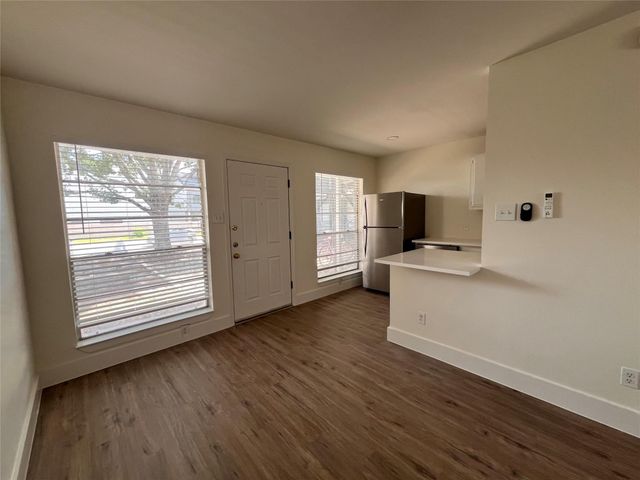 4712 Depew Ave 106, Austin, TX 78751