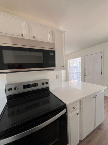 4712 Depew Ave 106, Austin, TX 78751