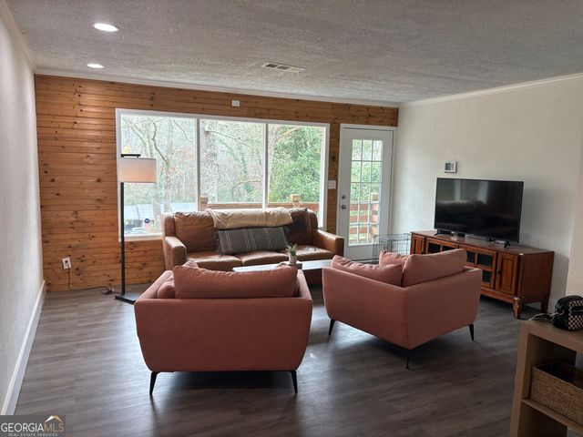 372 Oakland Drive, Gainesville, GA 30501