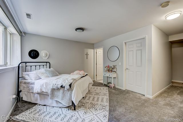 132 Tiffany Lane, Royal Oak, MI 48067