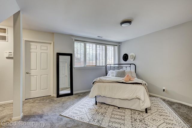 132 Tiffany Lane, Royal Oak, MI 48067