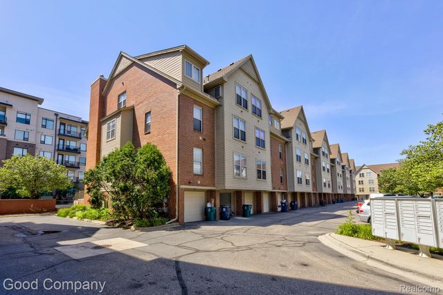 132 Tiffany Lane, Royal Oak, MI 48067