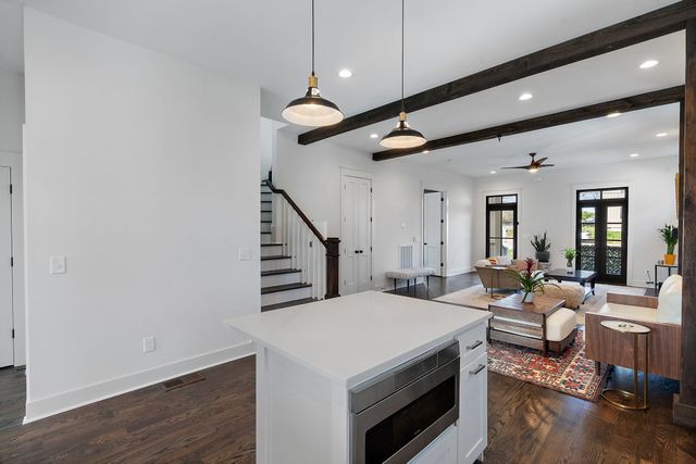 1510 E Stewarts Ln, Nashville, TN 37218