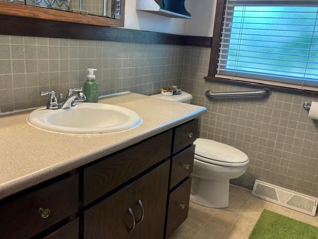 706 Roosevelt Street, River Falls, WI 54022