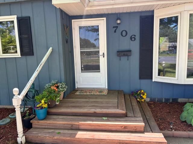 706 Roosevelt Street, River Falls, WI 54022