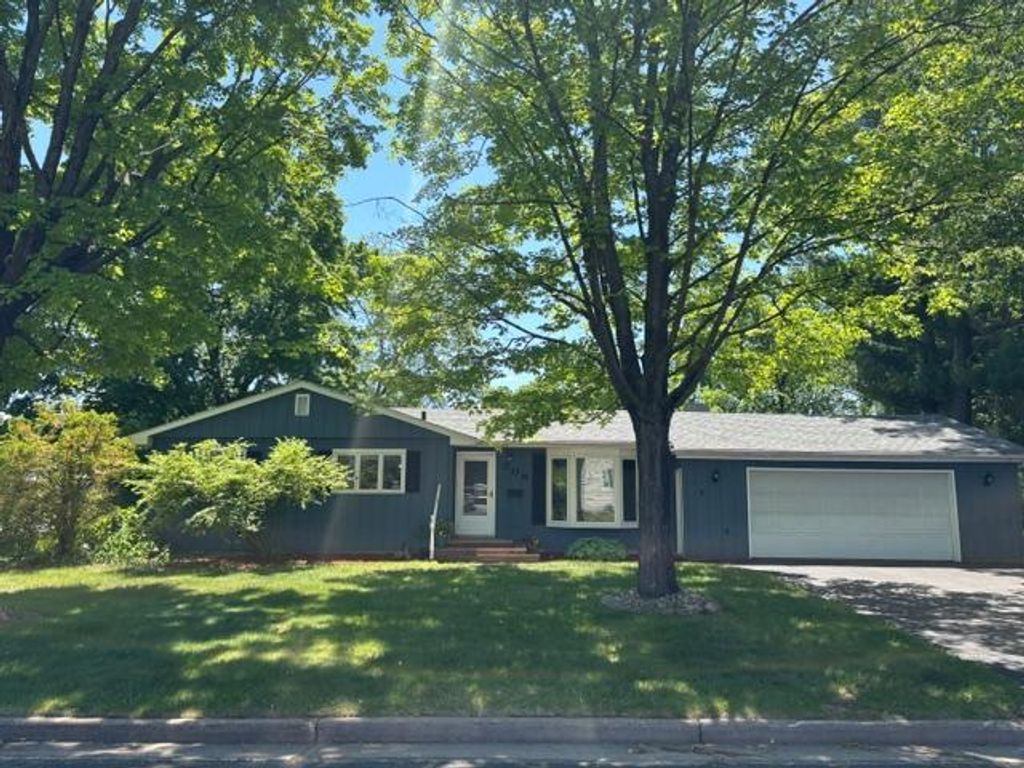 706 Roosevelt Street, River Falls, WI 54022