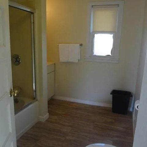 64 Berkshire Ave, Springfield, MA 01109