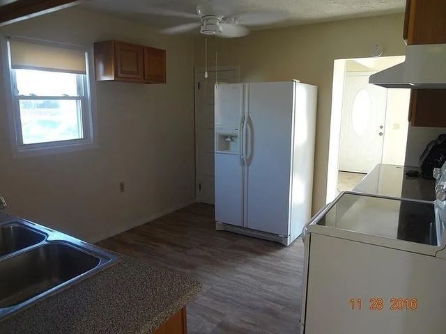 64 Berkshire Ave, Springfield, MA 01109