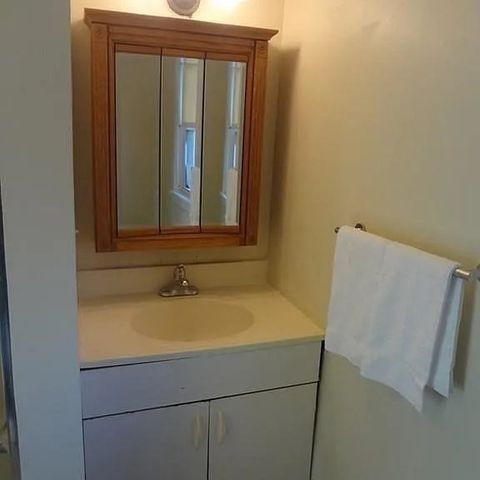 64 Berkshire Ave, Springfield, MA 01109