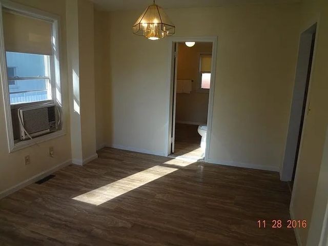 64 Berkshire Ave, Springfield, MA 01109