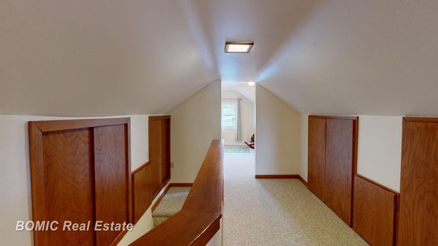 4560 Venoy Road, Saginaw, MI 48604