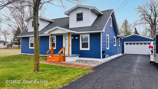4560 Venoy Road, Saginaw, MI 48604