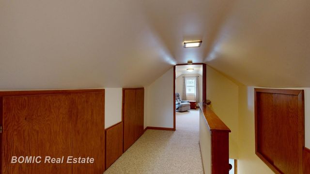 4560 Venoy Road, Saginaw, MI 48604