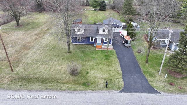 4560 Venoy Road, Saginaw, MI 48604