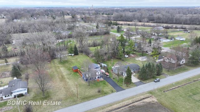 4560 Venoy Road, Saginaw, MI 48604