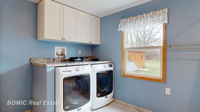 4560 Venoy Road, Saginaw, MI 48604
